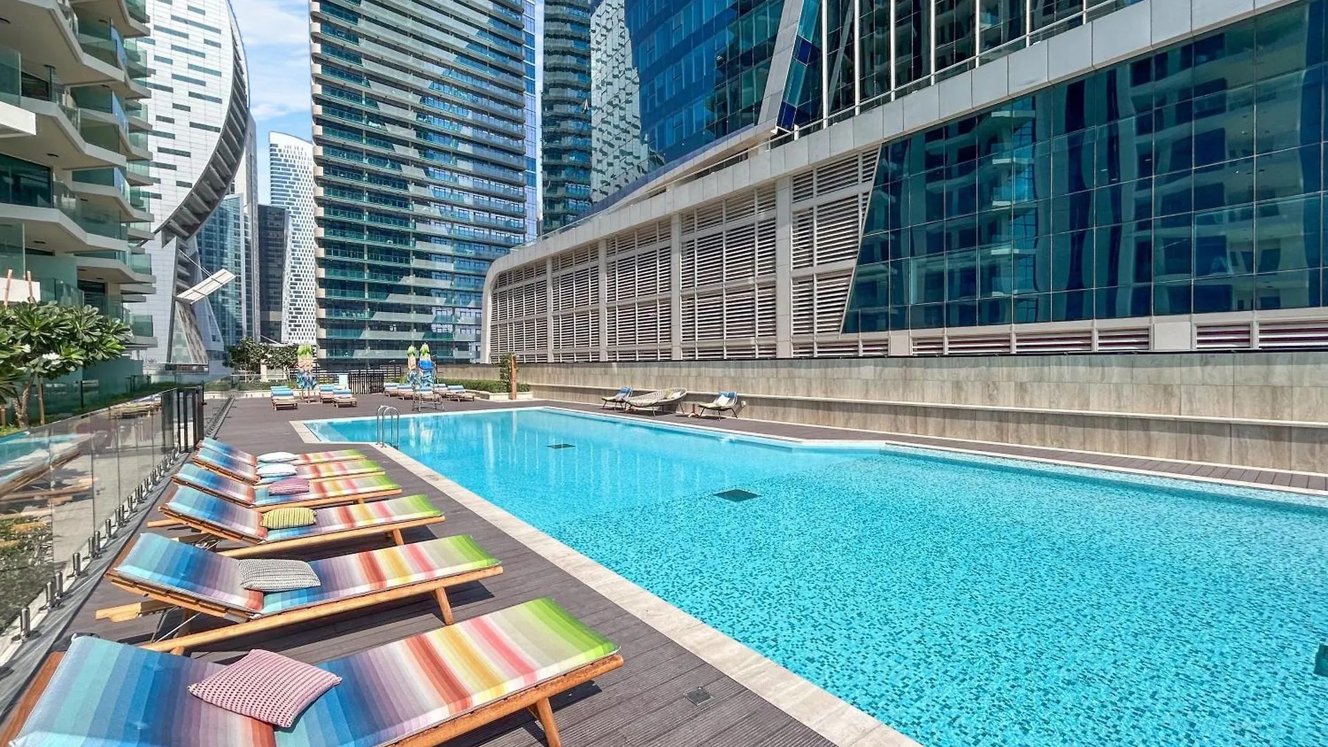 Apartment Gorgeous Central Home By Missoni With Canal Views Dubai